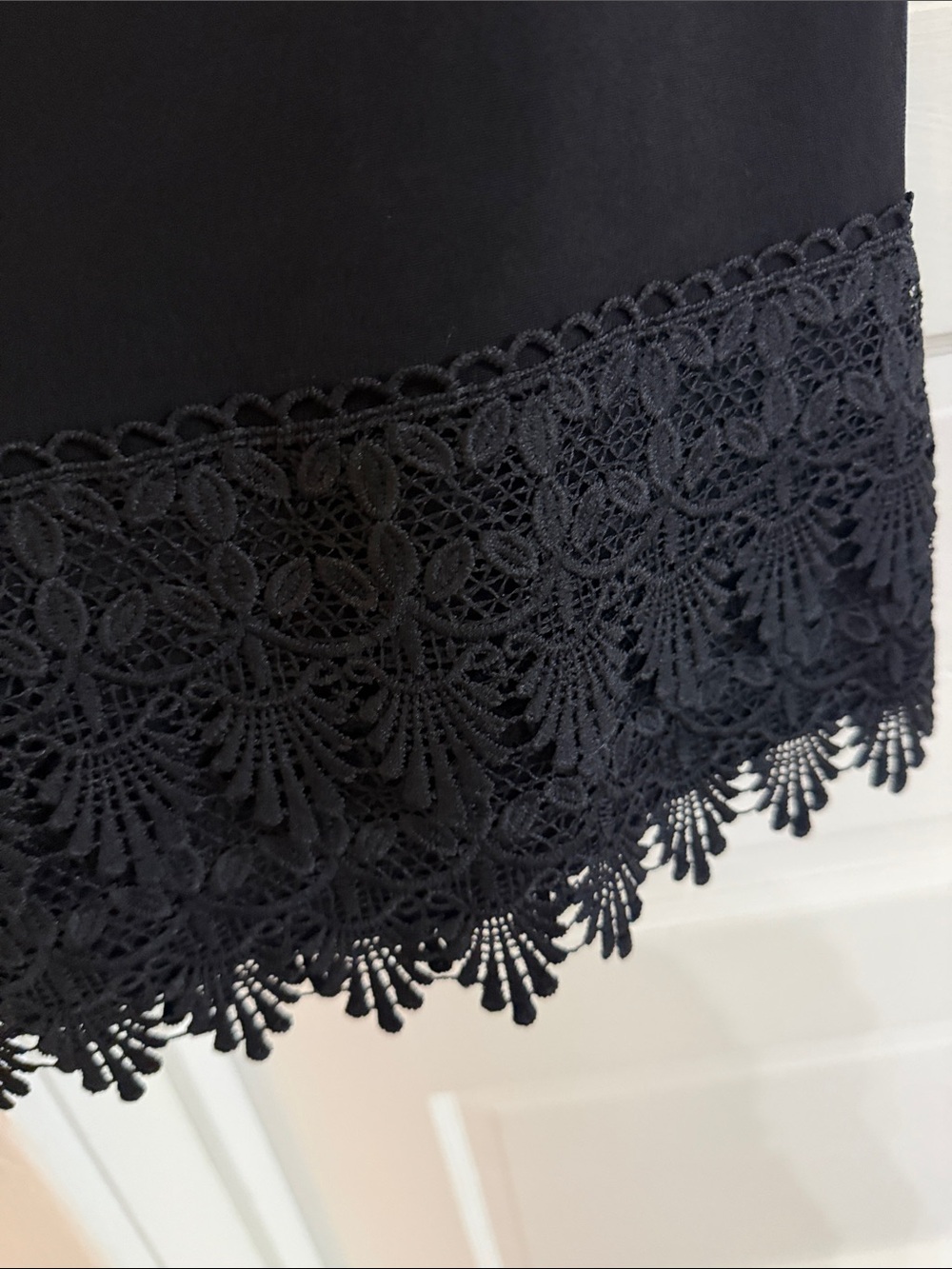 Elegant Black Midi Lace Skirt Extender with a Lace Hem Sz Medium NWT - Picture 2 of 3